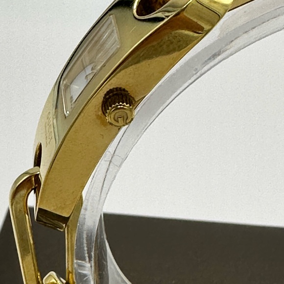 GUCCI Petite White Dial S-Steel Women's Watch Paper Clip Design - Picture 5 of 9